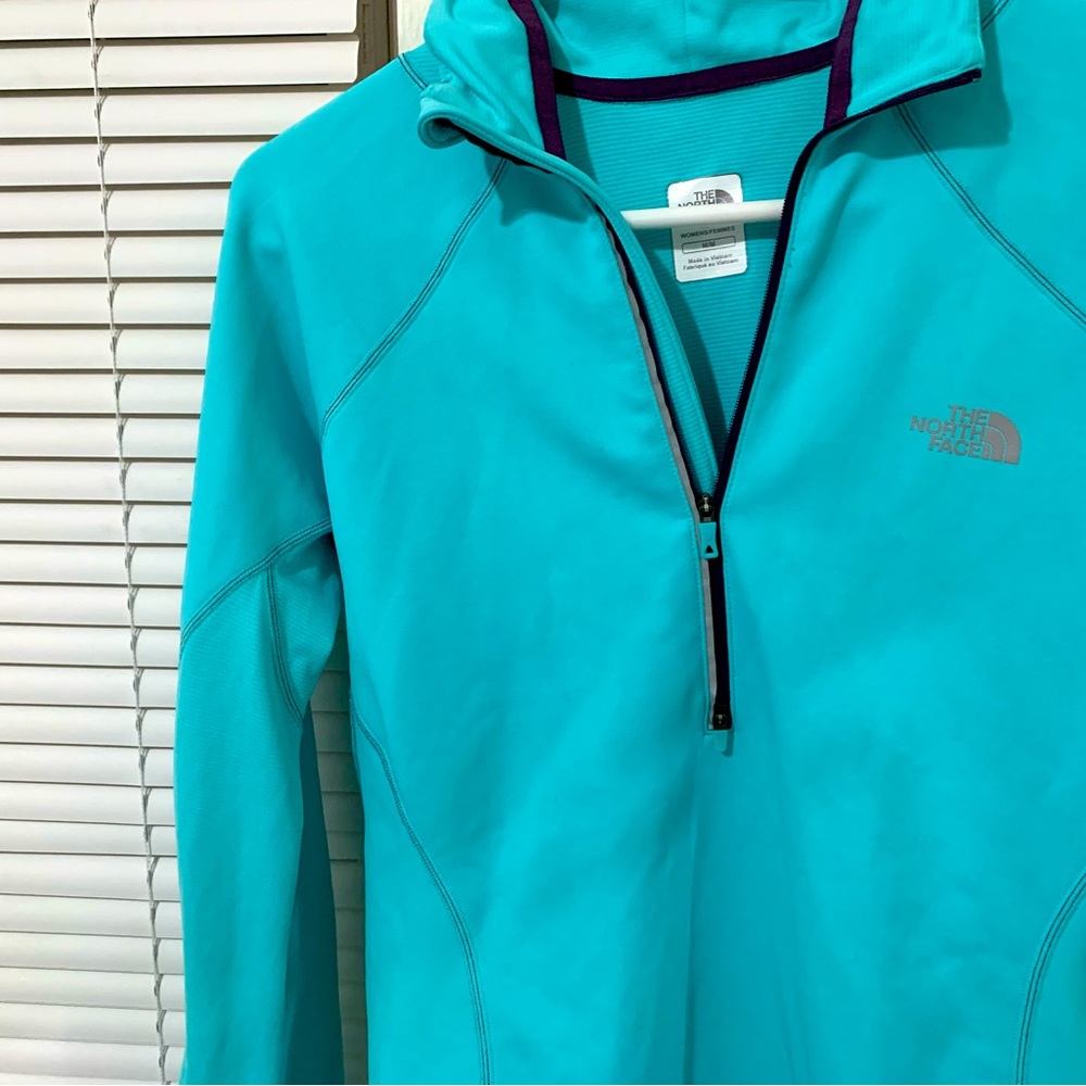 North Face pull over